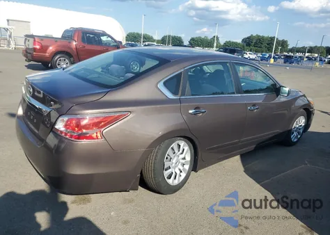 2015 Nissan Altima 2.5 из США, поврежденный, VIN 1N4AL3AP0FC105210